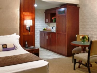 bedroom 1 - hotel viana hotel and spa,trademark collection - westbury, united states of america