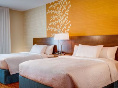 bedroom - hotel fairfield inn and suites cambridge - cambridge, ohio, united states of america