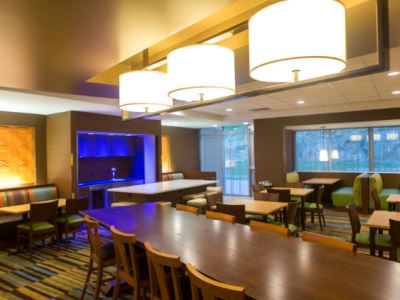 breakfast room - hotel fairfield inn and suites cambridge - cambridge, ohio, united states of america