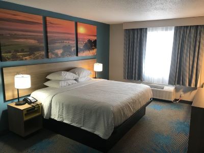 bedroom 1 - hotel days inn by wyndham sandusky/cedar point - sandusky, united states of america