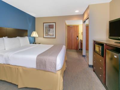 bedroom - hotel days inn by wyndham tulsa central - tulsa, united states of america