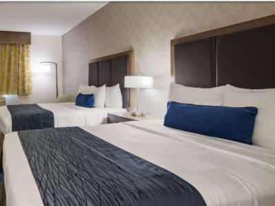 bedroom 2 - hotel best western tulsa inn and suites - tulsa, united states of america