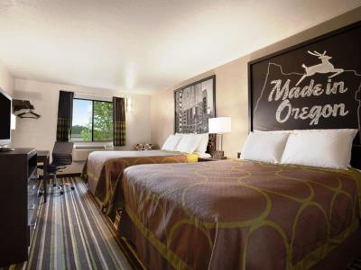 bedroom 4 - hotel super 8 by wyndham portland airport - portland, oregon, united states of america