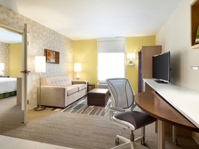bedroom 2 - hotel home2 suites eugene university area - eugene, united states of america