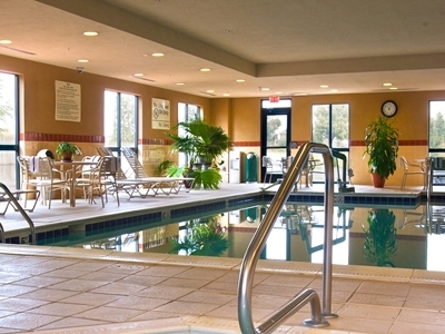 indoor pool - hotel hampton inn and suites lamar - mill hall, united states of america