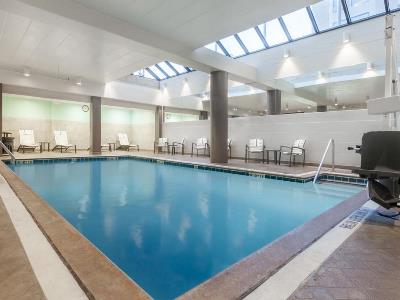 indoor pool - hotel wyndham pittsburgh university center - pittsburgh, united states of america
