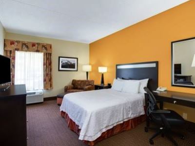 bedroom - hotel hampton inn pittsburgh west mifflin - pittsburgh, united states of america