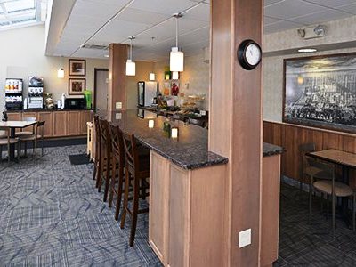 breakfast room - hotel days inn by wyndham penn state - state college, united states of america