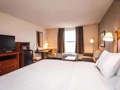 bedroom 4 - hotel hampton inn south kingstown-newport area - south kingstown, united states of america