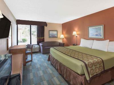 bedroom - hotel days inn by wyndham myrtle beach - myrtle beach, united states of america