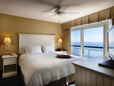 bedroom - hotel hampton inn ste myrtle beach oceanfront - myrtle beach, united states of america