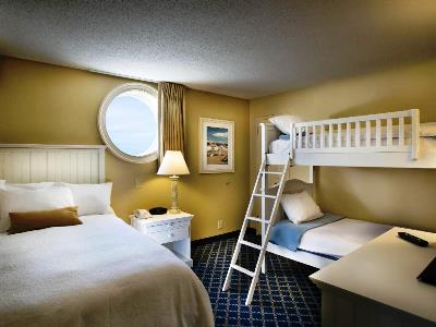 bedroom 3 - hotel hampton inn ste myrtle beach oceanfront - myrtle beach, united states of america