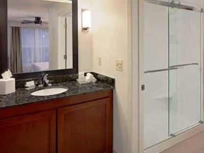 bathroom - hotel homewood suites nashville - brentwood - brentwood, tennessee, united states of america