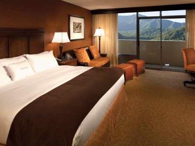 bedroom - hotel park vista - a doubletree gatlinburg - gatlinburg, united states of america