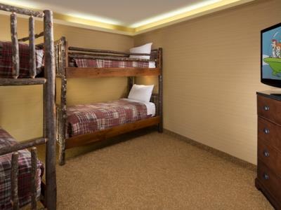 bedroom 3 - hotel park vista - a doubletree gatlinburg - gatlinburg, united states of america