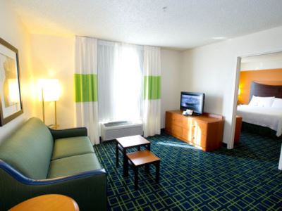 bedroom 4 - hotel fairfield inn and suites near six flags - arlington, texas, united states of america
