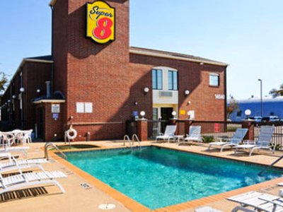 outdoor pool - hotel super 8 farmers branch north dallas - farmers branch, united states of america