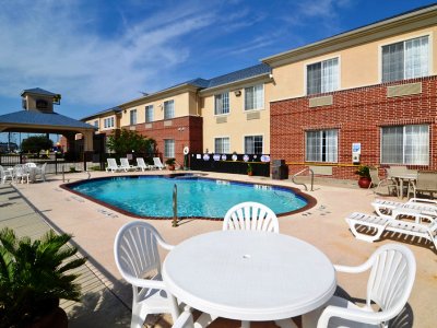 outdoor pool - hotel best western fort worth inn and suites - fort worth, united states of america