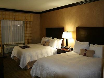 bedroom 2 - hotel hampton inn and suites fossil creek - fort worth, united states of america
