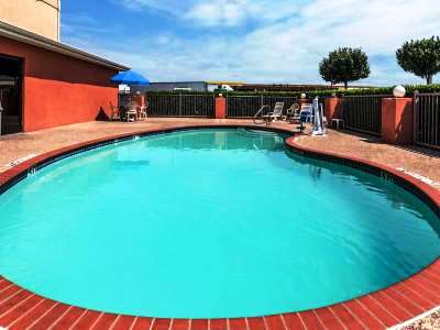 outdoor pool - hotel super 8 by wyndham fort worth north - fort worth, united states of america