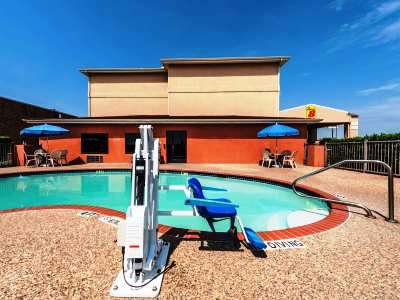 outdoor pool 1 - hotel super 8 by wyndham fort worth north - fort worth, united states of america