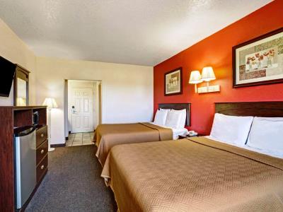 bedroom 1 - hotel howard johnson by wyndham galveston - galveston, united states of america