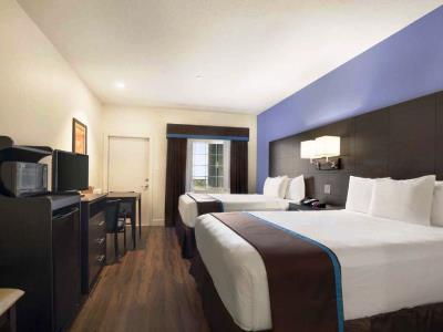 bedroom - hotel days inn n suites galveston west/seawall - galveston, united states of america