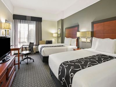 bedroom 2 - hotel la quinta inn ste dfw apt south / irving - irving, united states of america