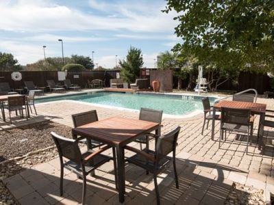 outdoor pool - hotel hilton garden inn las colinas - irving, united states of america