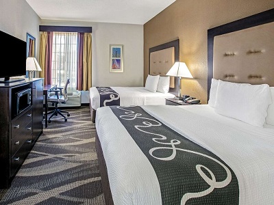 bedroom 1 - hotel la quinta inn dallas las colinas - irving, united states of america