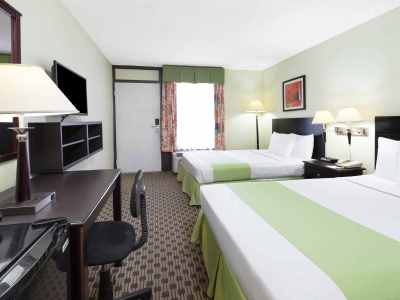 bedroom 1 - hotel days inn wyndham grapevine dfw apt north - irving, united states of america