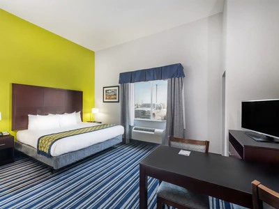 bedroom 1 - hotel hawthorn suites by wyndham midland - midland, texas, united states of america