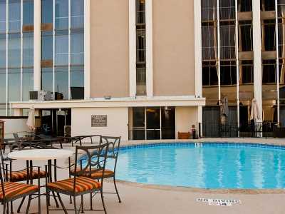 outdoor pool - hotel doubletree by hilton hotel midland plaza - midland, texas, united states of america