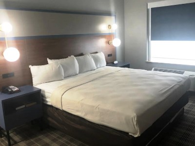 bedroom - hotel americinn by wyndham new braunfels - new braunfels, united states of america