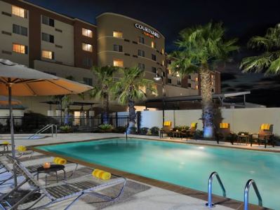 outdoor pool - hotel courtyard houston pearland - pearland, united states of america