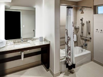bathroom - hotel residence inn dallas plano/richardson - plano, united states of america
