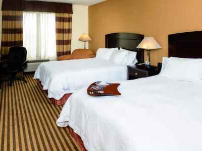 bedroom 4 - hotel hampton inn and suites port arthur - port arthur, united states of america