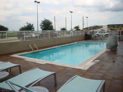 outdoor pool - hotel springhill suites houston rosenberg - rosenberg, united states of america