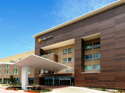 exterior view 1 - hotel la quinta inn and suites round rock east - round rock, united states of america