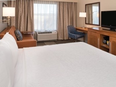 bedroom 4 - hotel hampton inn and suites schertz - schertz, united states of america