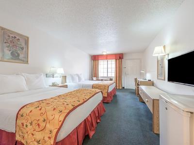bedroom 3 - hotel days inn by wyndham waco - waco, united states of america