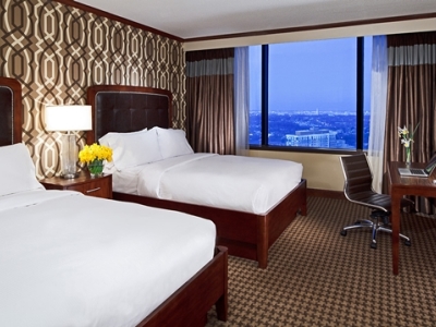 bedroom 1 - hotel hilton alexandria mark center - alexandria, virginia, united states of america