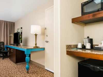 bedroom 2 - hotel hilton garden inn charlottesville - charlottesville, united states of america