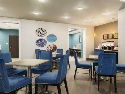 breakfast room - hotel hampton inn and suites herndon - reston - herndon, united states of america