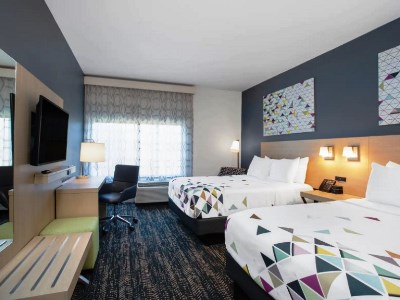 bedroom 1 - hotel la quinta inn and suites dulles airport - manassas, united states of america