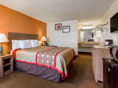 bedroom 1 - hotel days inn by wyndham norfolk airport - norfolk, virginia, united states of america