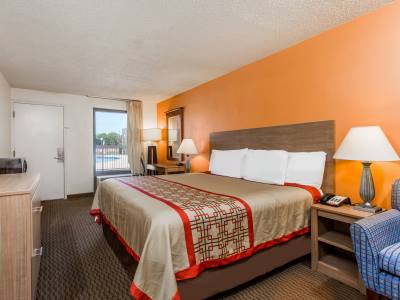 bedroom - hotel days inn by wyndham norfolk airport - norfolk, virginia, united states of america