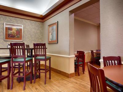 breakfast room 1 - hotel best western plus inn at valley view - roanoke, virginia, united states of america