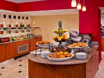 breakfast room 1 - hotel hilton garden inn tysons corner - vienna, virginia, united states of america