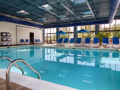 indoor pool - hotel doubletree by hilton virginia beach - virginia beach, united states of america
